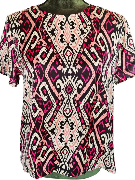Banana Republic Tops - 😍 New With Tags 😍 Banana Republic Essential T-Shirt, Multicolor, Size S